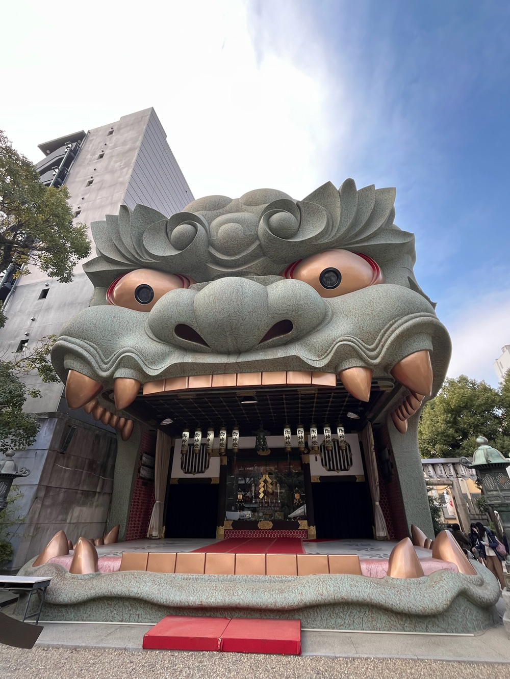 獅子の前で誓う一年の躍進